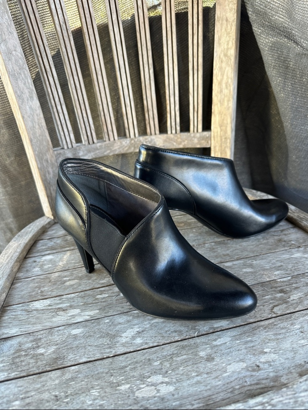 Adrienne Vittadini Black Leather Pointed Ankle Booties 8